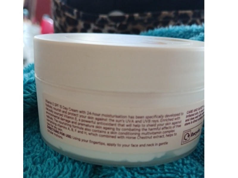 Superdrug Vitamin E Skin Care Day Cream, SPF 15, 100 mL