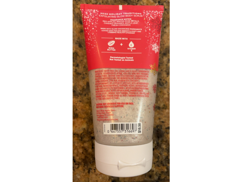 Bath & Body Works Exfoliating Glow Body Scrub, Winter Candy Apple, 8 oz/226 g