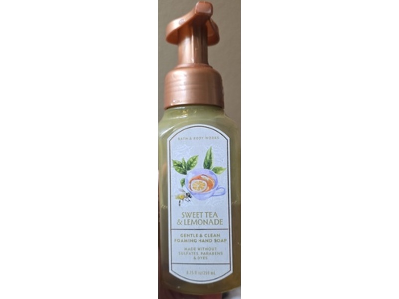 Bath & Body Works Gentle & Clean Foaming Hand Soap, Sweet Tea & Lemonade, 8.75 fl oz/259 mL.