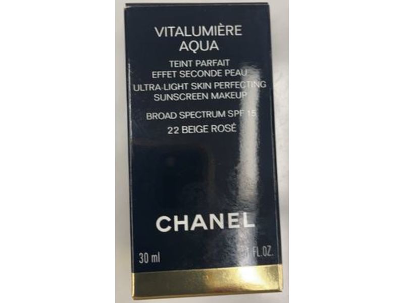Chanel Vitalumiere Aqua Ultra-light Skin Perfecting Sunscreen Makeup, 22 Beige Rose, SPF 15, 1 fl oz/30 mL