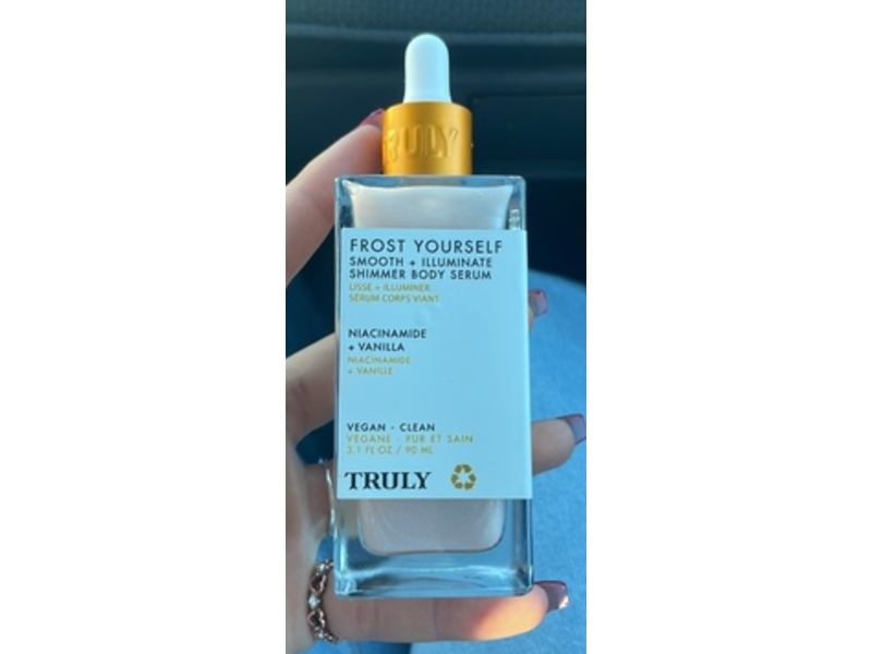Truly Frost Yourself Smooth + Illuminate Shimmer Body Serum, Niacinamide + Vanilla, 3.1 fl oz/90 mL