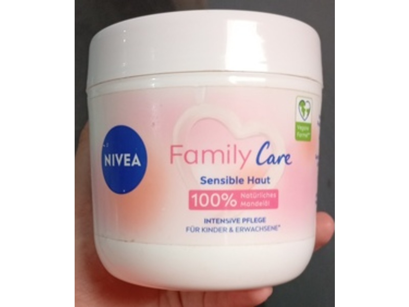 Nivea Family Care Moisturizing Cream, 100% Natural Almond Oil, 450 mL