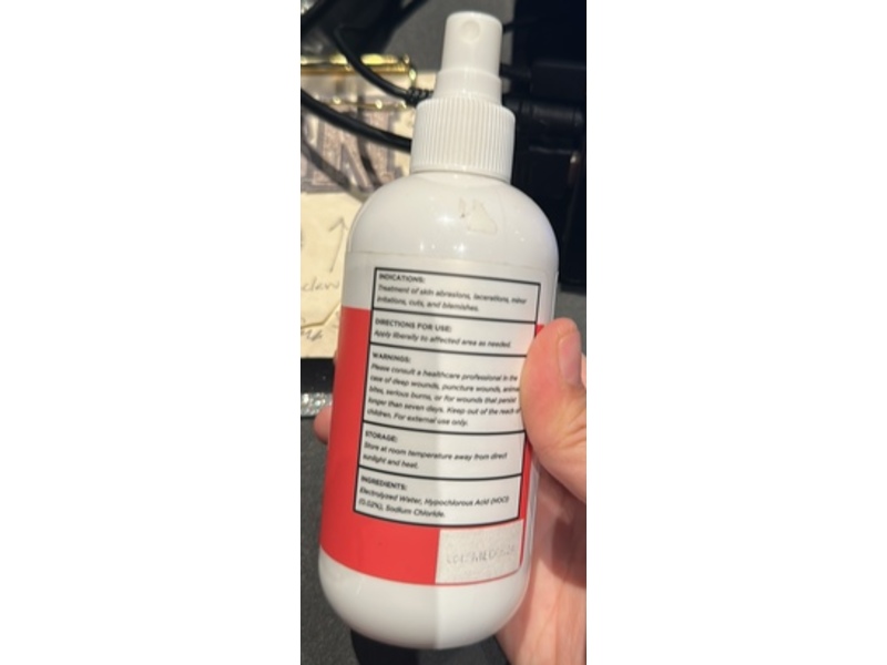 111 Med Co Face & Body Microbial Cleanser, Hypochlorous Acid, 8 fl oz/240 mL