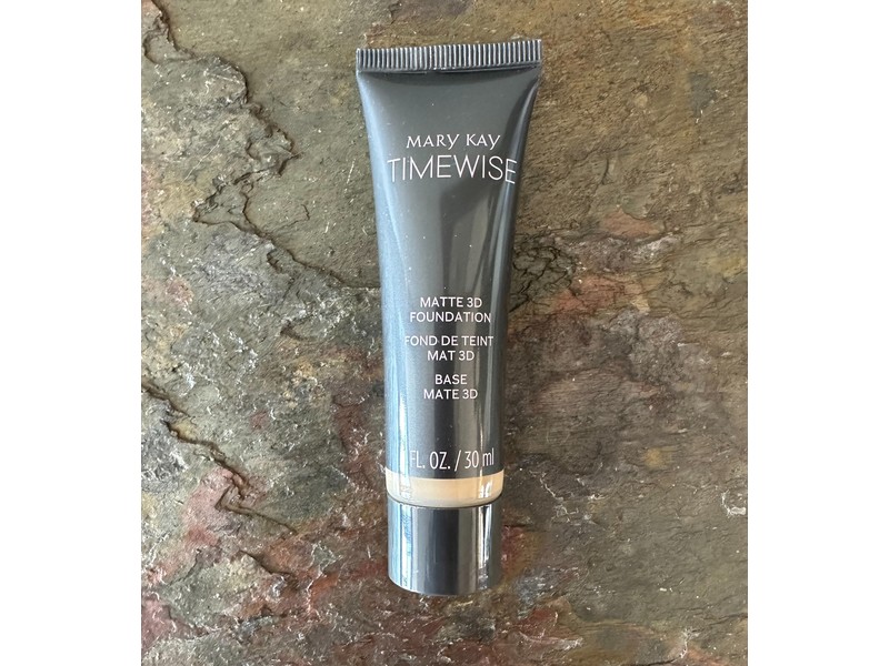 Mary Kay Timewise Matte 3D Foundation, Ivory W 130, 1 fl oz/30 mL