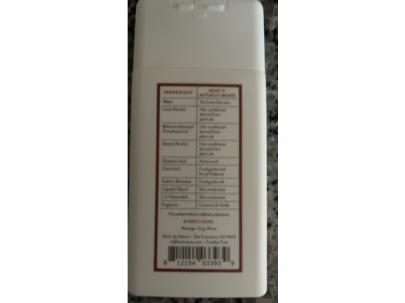 Native Hari Moisturizing Conditioner, Coconut & Vanilla, 3 fl oz/ 88 mL