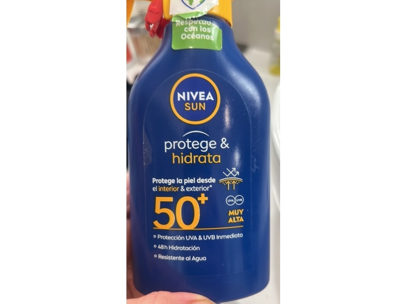 Nivea Sun Protects & Moisturize Sunscreen Spray, SPF 50+, 270 mL