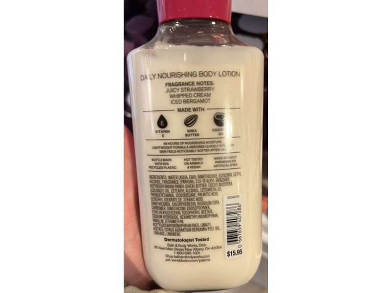 Bath & Body Works Nourishing Body Lotion, Strawberry Snowflakes, 8 fl oz/236 mL