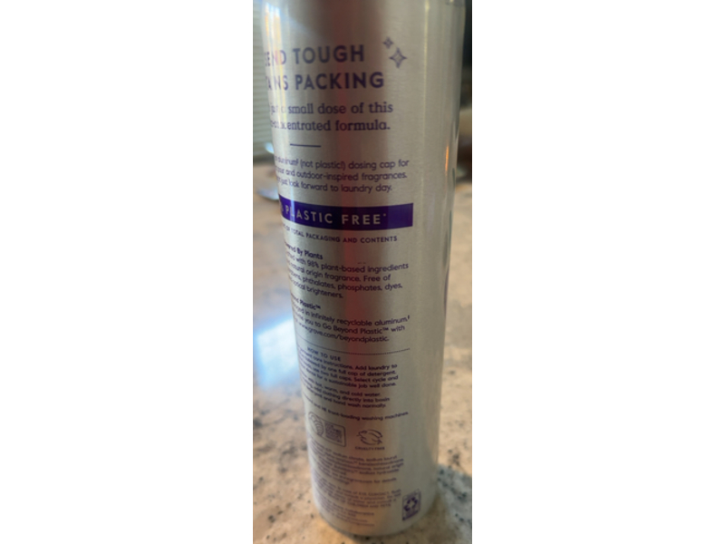 Grove Co. 4 - In - 1 Enzyme Stain - Fighting Power Ultra - Concentrated Laundry Detergent, Lavender Blossom & Thyme, 24 fl oz/710 mL