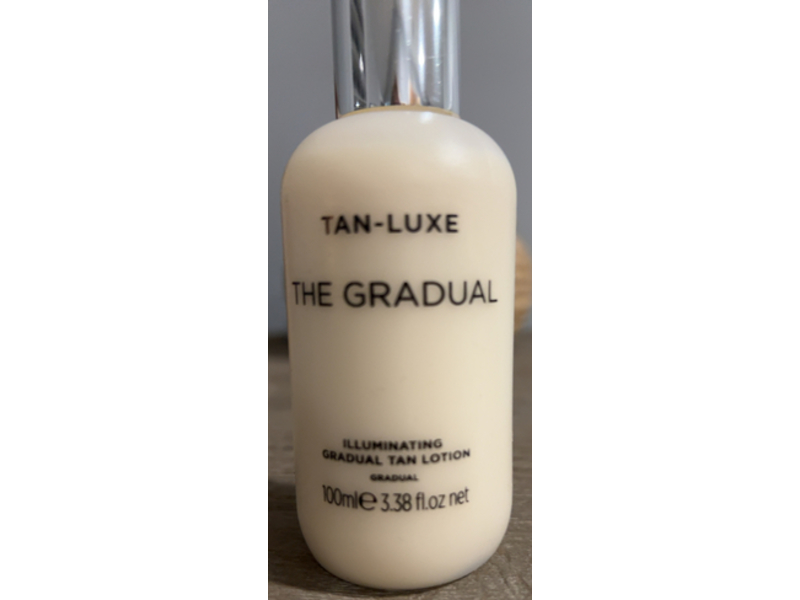 Tan-Luxe The Gradual Illuminating Tan Lotion, 3.38 fl oz/100 mL
