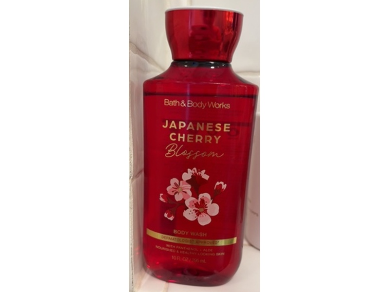 Bath & Body Works Body Wash, Japanese Cherry Blossom, 10 fl oz/295 mL.
