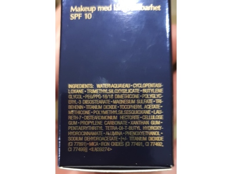 Estee Lauder Double Wear Stay-In-Place Makeup, SPF 10, 1N0 Porcelain, 1 fl oz/30 mL