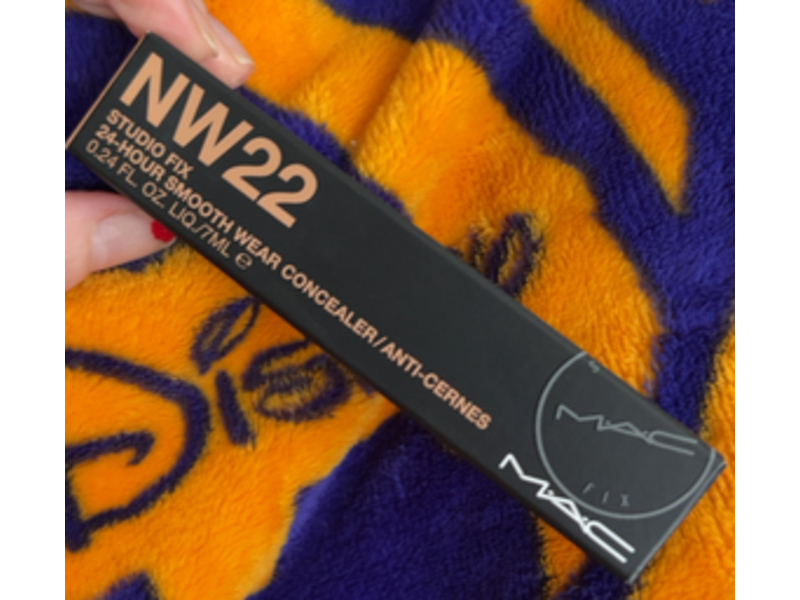 M.A.C Studio Fix Smooth Wear Conceale, NW22, 0.24 fl oz/7 mL