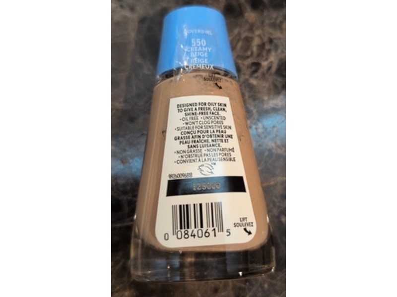Covergirl Clean Matte Liquid Foundation, 550 Creamy Beige, 1 fl oz/30 mL