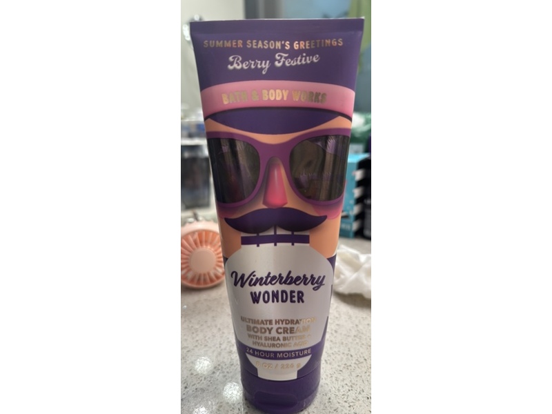 Bath & Body Works Ultimate Hydration Body Cream, Winterberry Wonder , 8 oz/226 g