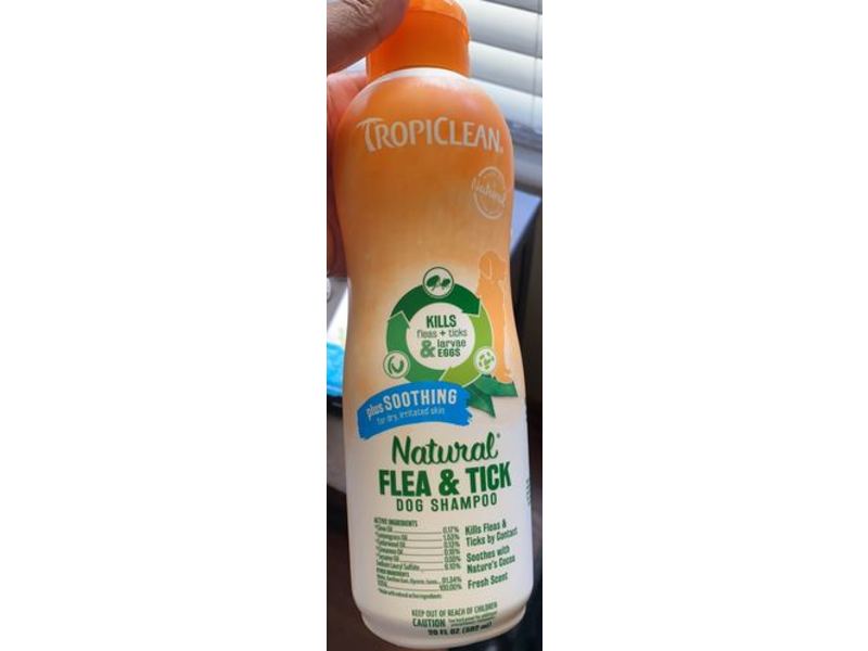 TropiClean Natural Flea & Tick Dog Shampoo, 20 fl oz/592 mL