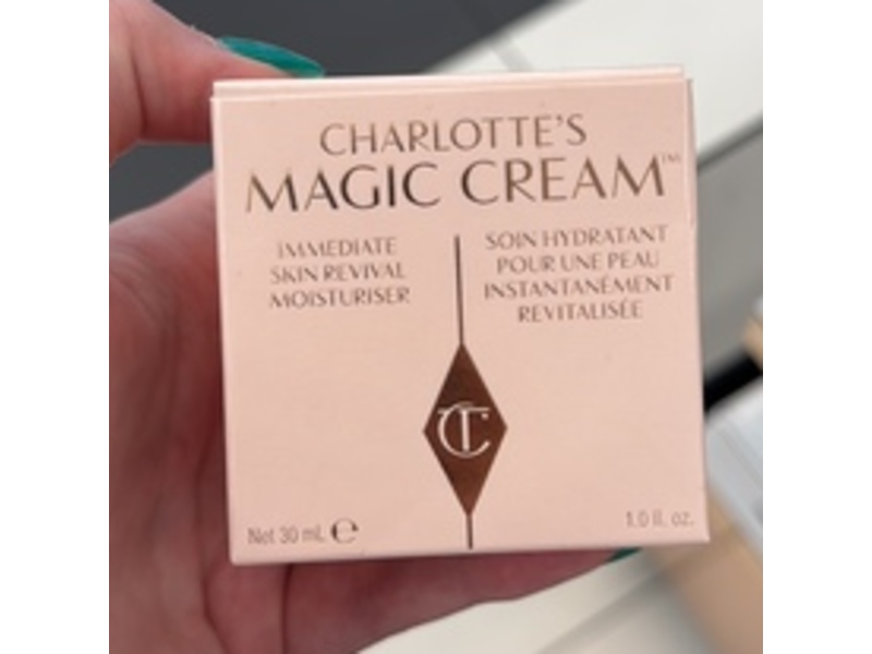 Charlotte Tilbury Magic Cream Immediate Skin Revival Moisturiser, 1 fl oz/30 mL