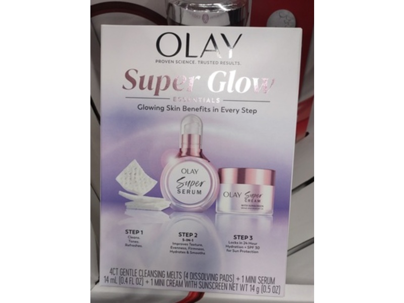 Olay Super Glow Essentials Set