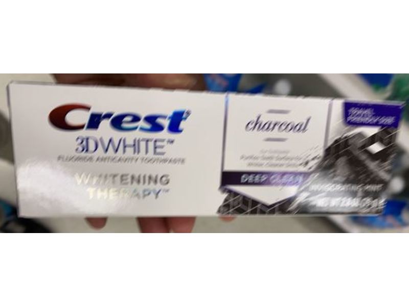 Crest 3D White Fluoride Charcoal Toothpaste, Whitening Therapy, Invigorating Mint, 2.8 oz/79 g