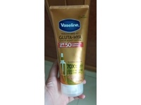 Vaseline Healthy Bright Gluta-Hya Serum Burst Lotion, SPF 50 PA+++, 200 mL - Image 3