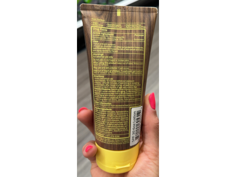 Sun Bum Premium Moisturizing Sunscreen Lotion, SPF 30, 6 fl oz/177mL