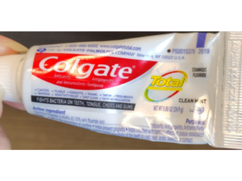 Colgate Anticavity Toothpaste, Clean Mint, 0.88 oz/24.9 g, Pack Of 10