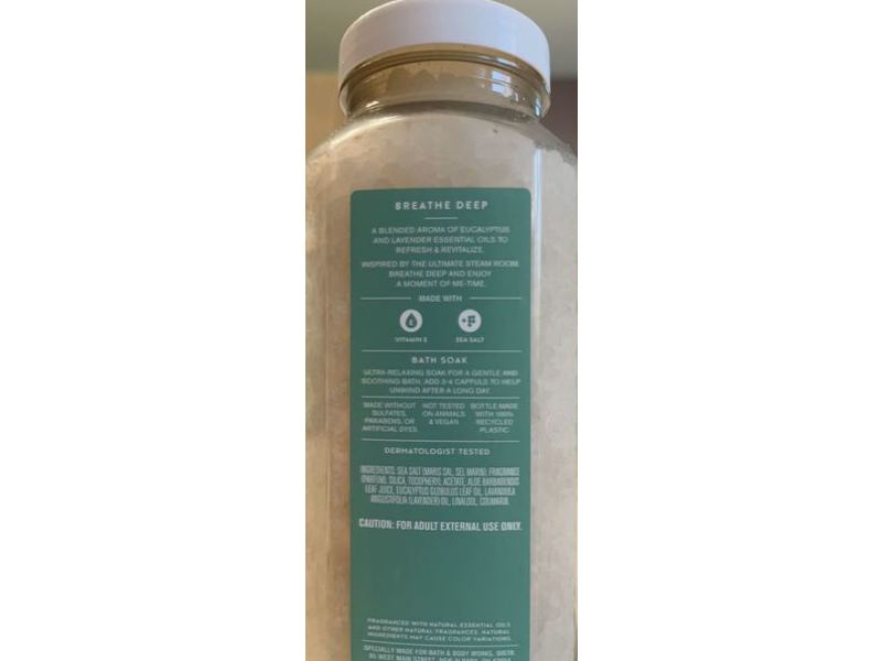 Bath & Body Works Breathe Deep Bath Soak, Eucalyptus & Lavender, 17 oz/482 g