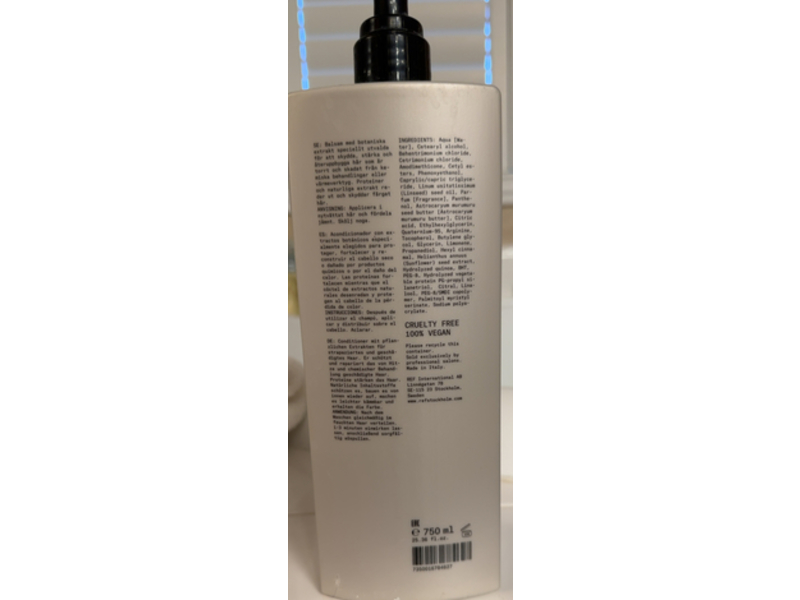 Stockholm Sweden REF Ultimate Repair Conditioner, 25.36 fl oz/750 mL