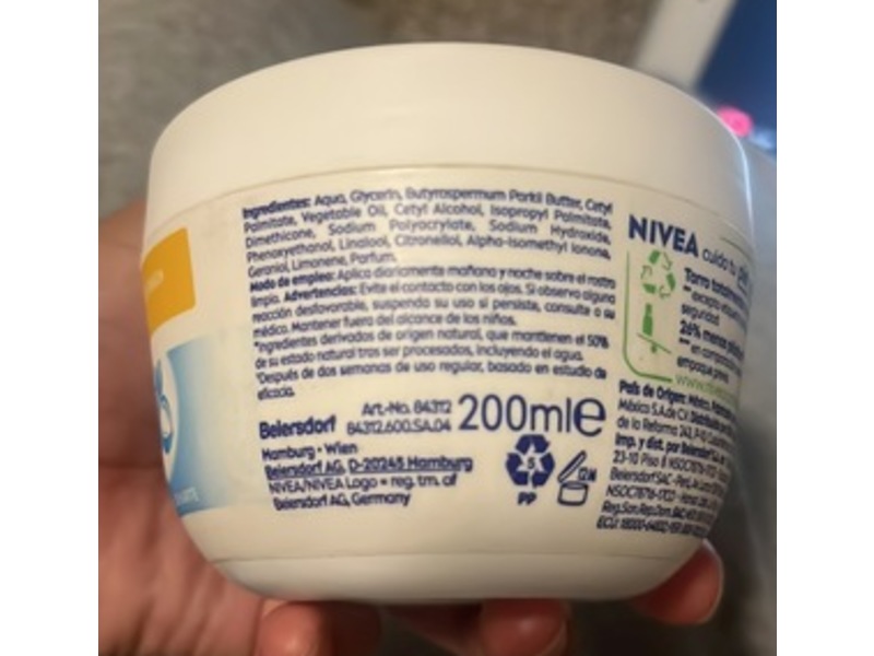 Nivea 5-In-1 Moisturizing Face Cream, 200 mL