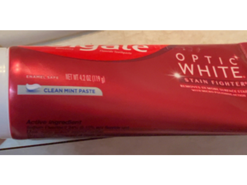 Colgate Optic White Stain Fighter Toothpaste, Clean Mint Paste, 4.2 oz/119g