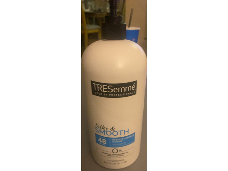 TRESemme Conditioner Pump, Smooth And Silky, 39 fl oz/1.15 L