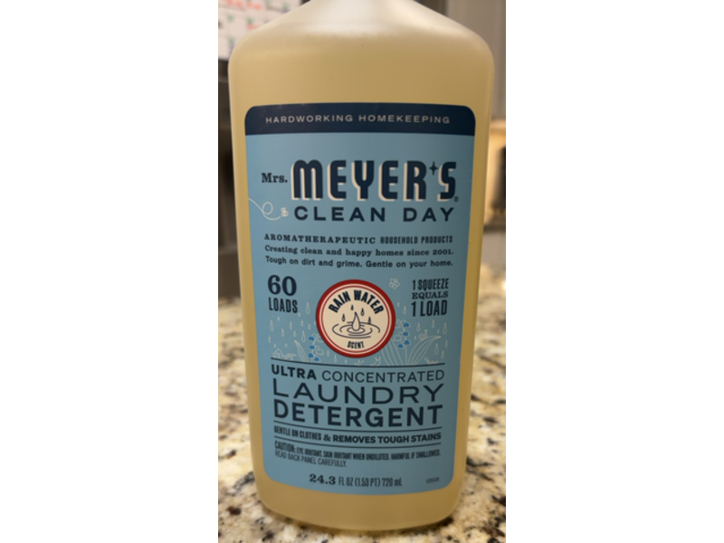 Mrs. Meyer's Clean Day Ultra Concentrated Laundry Detergent, Rain Water Scent, 60 Loads, 24.3 fl oz/720 mL
