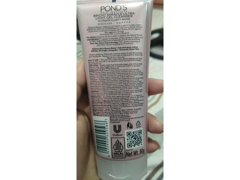 Pond's Bright Miracle Ultimate Clarity Ultra Light Gentle Cleanser, 90 g
