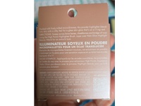 e.l.f. Halo Glow Silky Powder Highlighter, Blush Money, 0.15 oz/4.5 g - Image 4