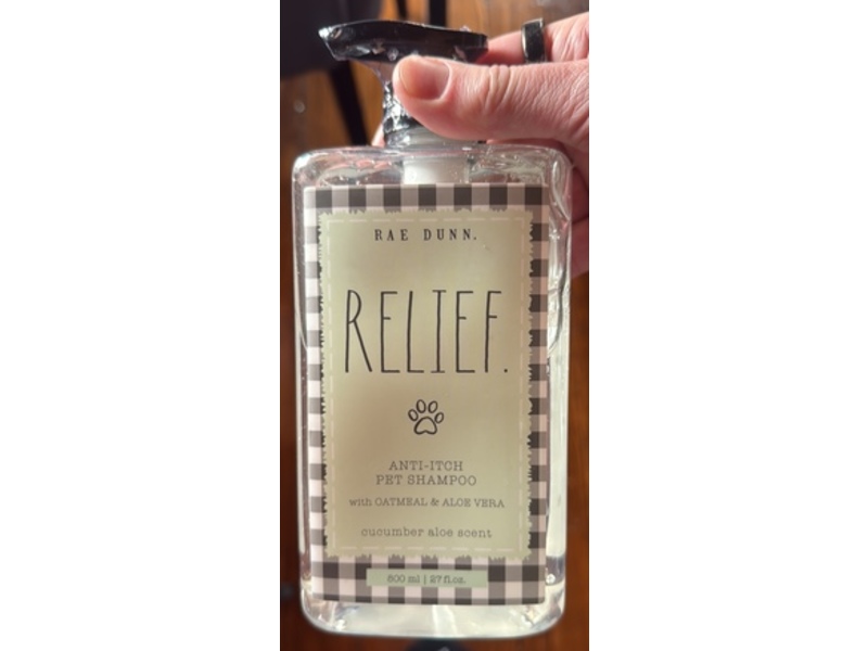 Rae Dunn Relief Anti-Itch Pet Shampoo, Cucumber Aloe Scent, Oat Meal & Aloe Vera, 27 fl oz/800 mL