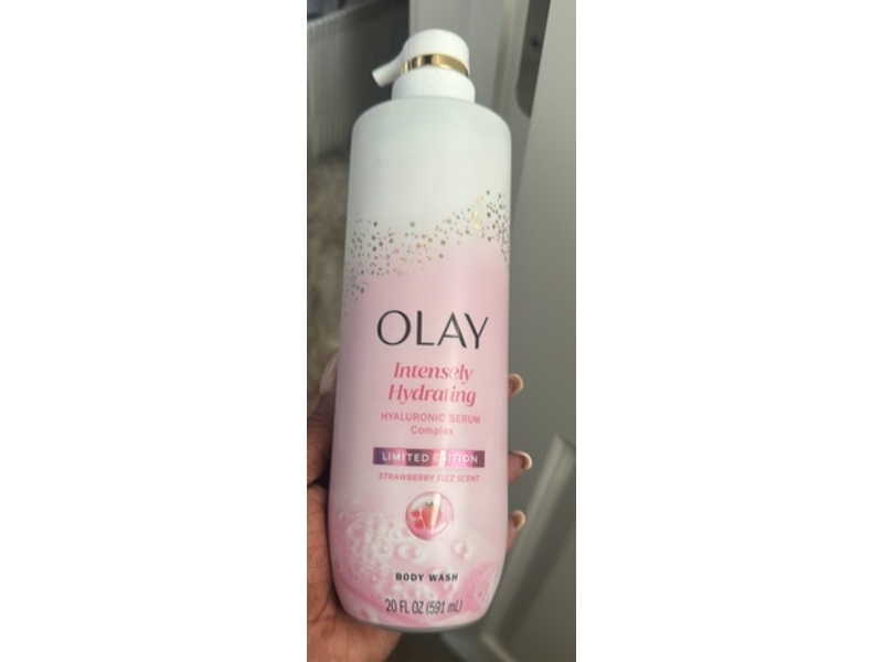 Olay Intensely Hydrating Body Wash, Strawberry Frizz Scent, 20 fl oz/591 mL