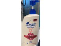 Head & Shoulders 2 In 1 Shampoo + Conditioner, Smooth & Silky, 31.4 fl oz/930 mL - thumbnail 2