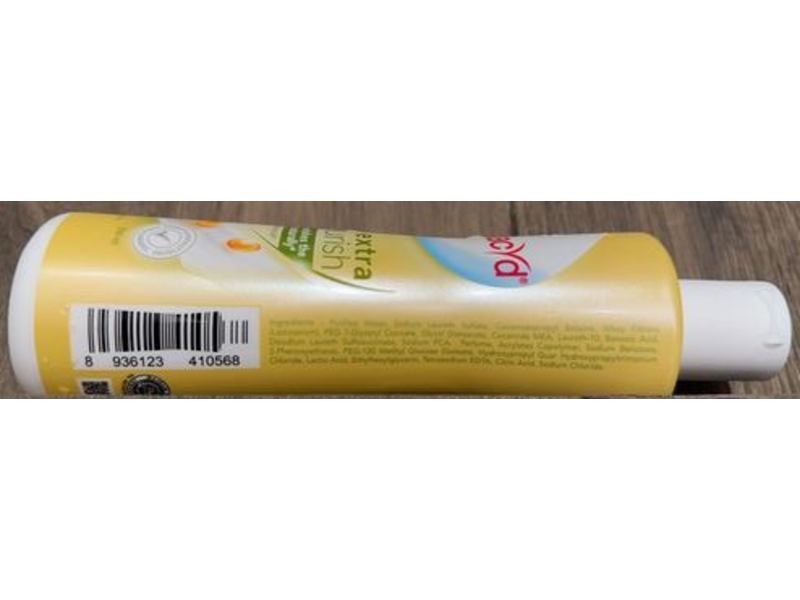 Lactacyd Daily Feminine Wash Extra Nourish, 250 mL