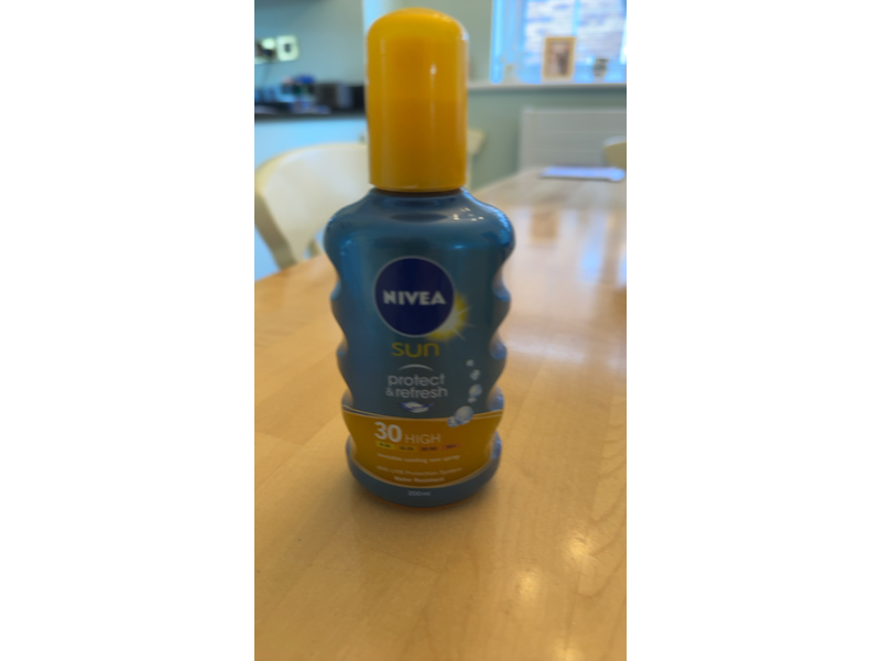 Nivea Sun Protect & Dry Touch Spray, SPF 30, 200 mL