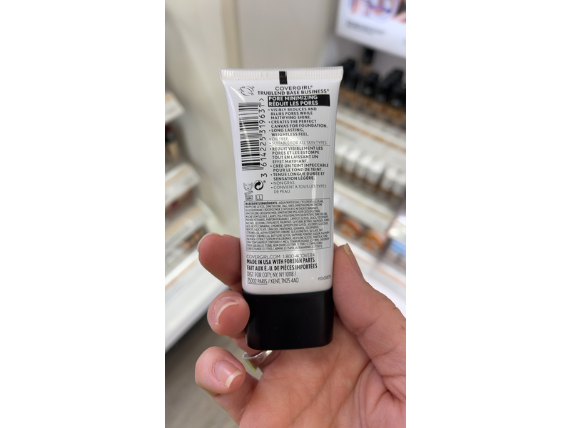 CoverGirl TruBlend Base Business Skin Primer, 300 Pore Minimizing, 1 fl oz/30 mL.