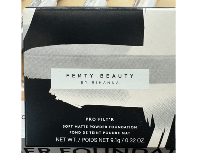 Fenty Beauty Pro Filt'r Soft Matte Powder Foundation, 260, 0.32 oz/9.1 g