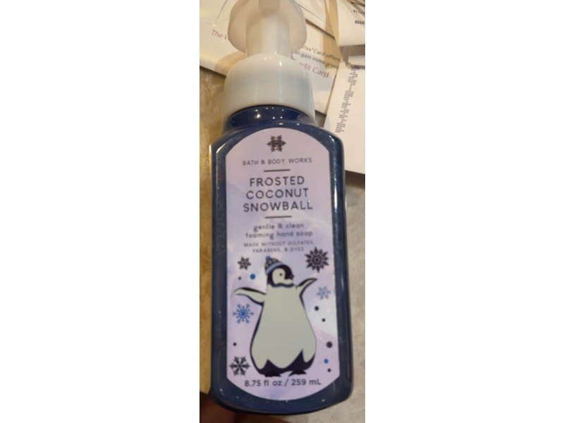 Bath & Body Works Gentle & Clean Foaming Hand Soap, Frosted Coconut Snowball, 8.75 fl oz/259 mL