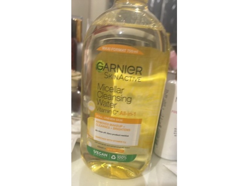 Garnier Skinactive Micellar Cleansing Water, Vitamin C, 700 mL