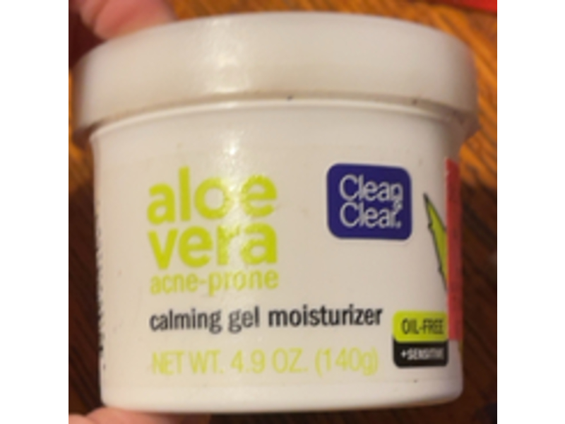 Clean & Clear Acne Prone Calming Gel Moisturizer, Aloe Vera, 4.9 oz/140 g