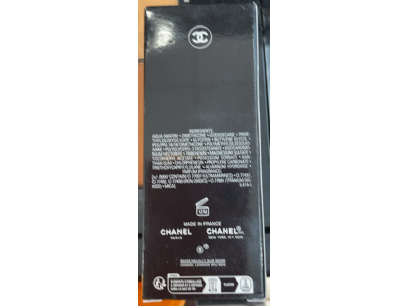 Chanel Ultra Le Teint Ultrawear All-Day Comfort Flawless Finish Foundation, B10, 1 fl oz/30 mL