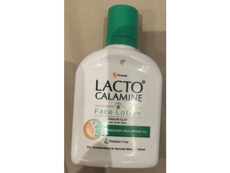 Lacto Calamine Face Moisturizing Lotion, Kaolin Clay & Aloe Vera, 120 mL