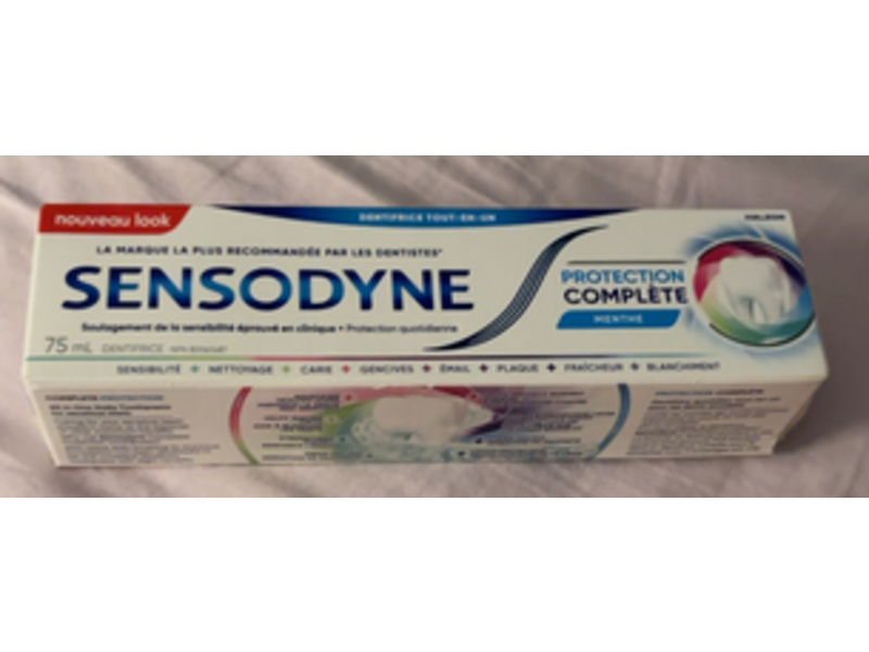 Sensodyne Complete Protection Toothpaste, Mint, 75mL