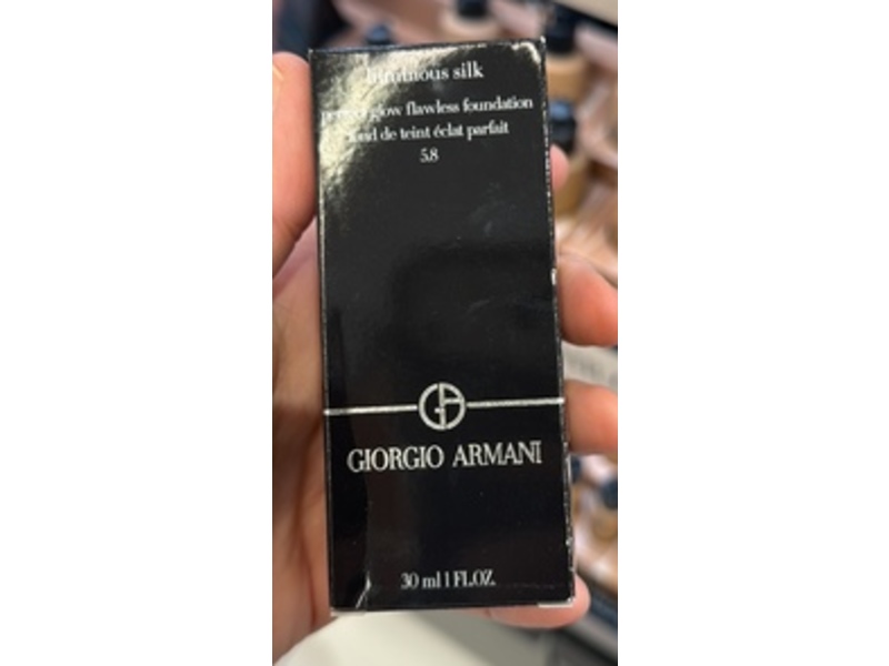 Giorgio Armani Perfect Glow Flawless Foundation, 5.8 Medium Golden, 1 fl oz/30 mL