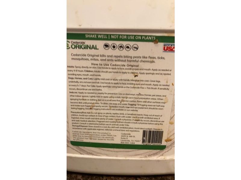 Cedarcide Original with Cedarwood Essential Oil Insect Control for Mosquitoes, Fleas, Ticks Mites, and Ants, 32 fl oz (1 Qt)