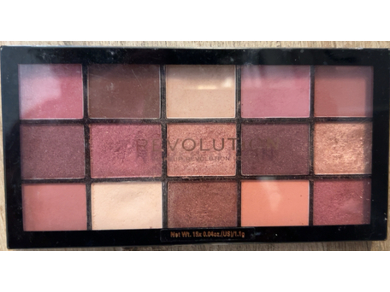 Makeup Revolution Reloaded Provocative, 15 Shades, 0.04 oz/1.1 g