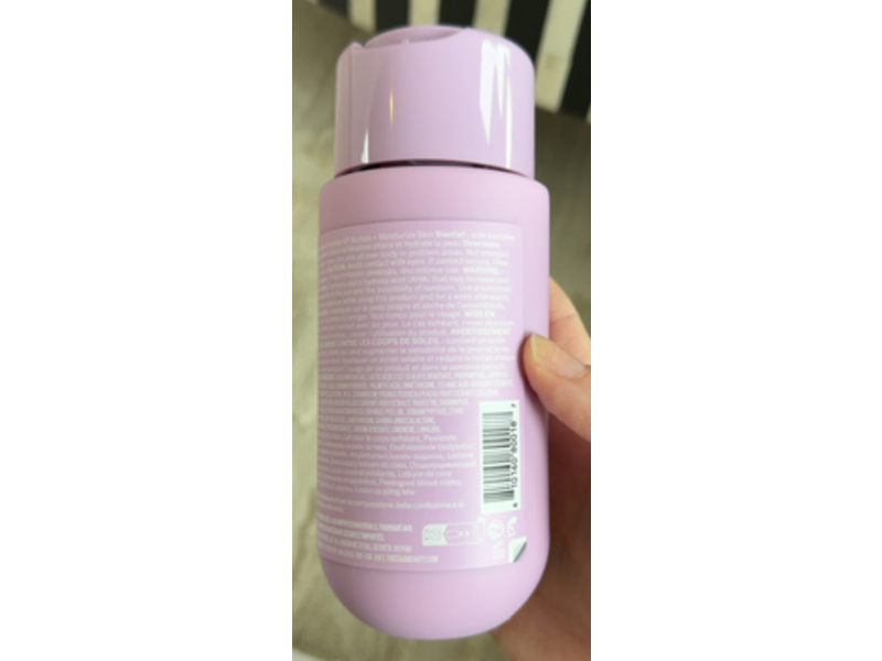 First Aid Beauty Smoothing + Brightening Body Lotion, Fresh Peach, 6.7 fl oz/200 mL